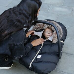 7 A.M. Enfant Paris New York Cocoon Car Seat/ Stroller Cover “New”